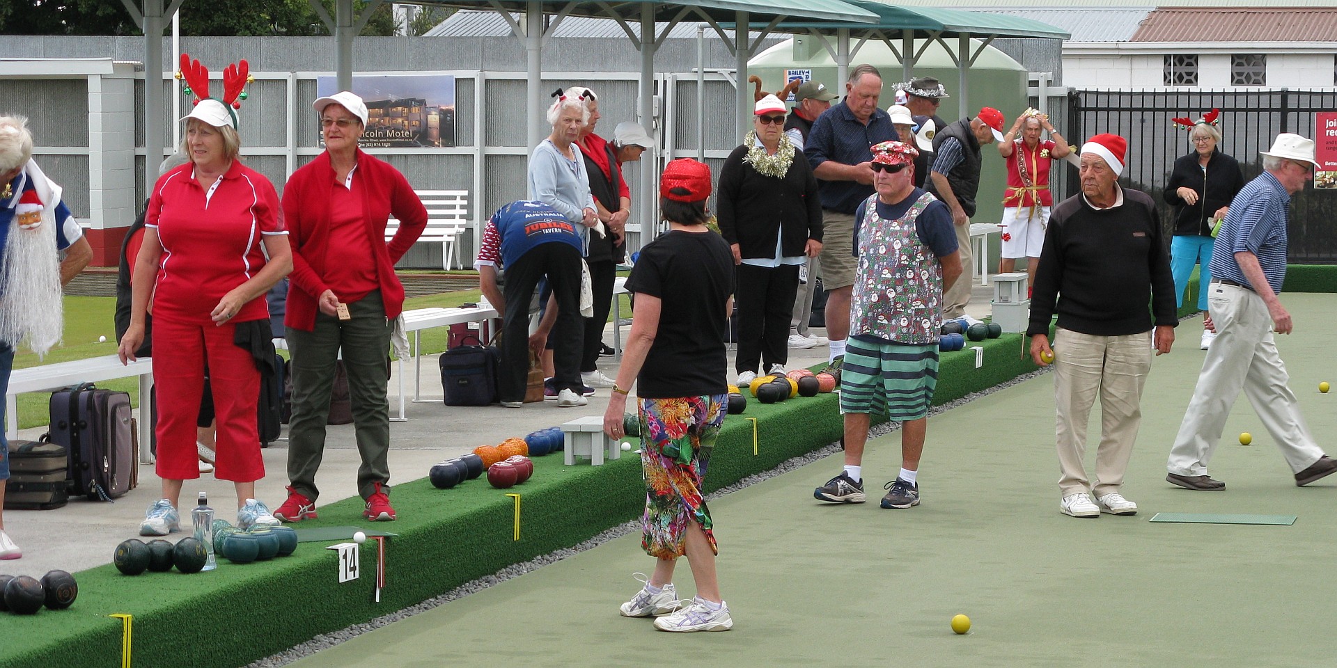 All Dressed Up for Christmas Bowls - 22 Decemebr 2018