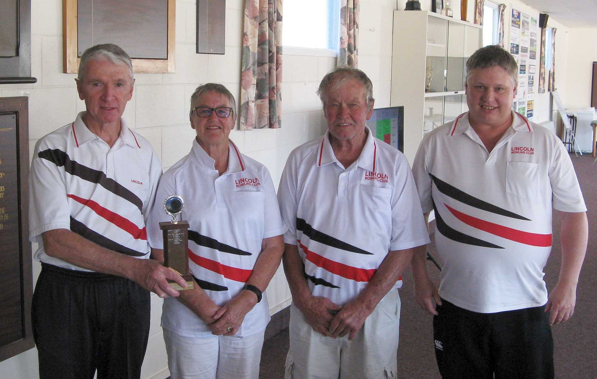 The Winners of the Alan Eathorne Trophy: Micheal Begg(s), Margaret Ward, Paul Lee & Mark Minson.