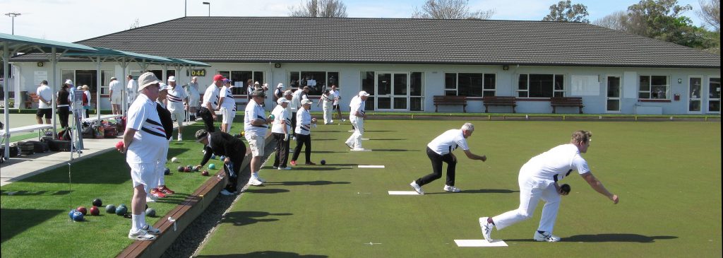 A photo of Tournament Bowling with the LBC Club House in the background.